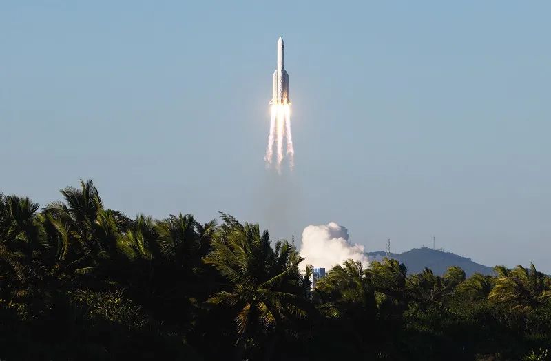 中国最新火箭探索太空新里程碑，迈向星际的新征程